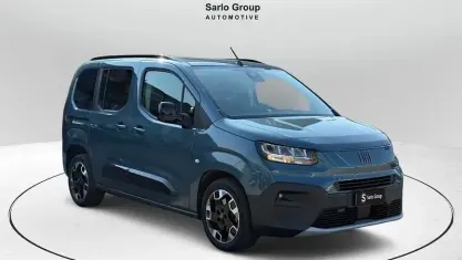 Usata Fiat Doblò 131 CV (96 kW) 2025 Blu Monovolume