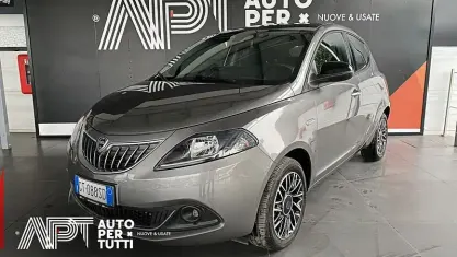 Usata Lancia Ypsilon S 69 CV (50 kW) 2024 Grigio Utilitaria
