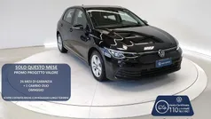 Nero Usata 2024 VW Golf VIII Life Tre volumi | 25.400 € (Ottimo prezzo)