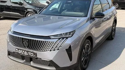 Usata Peugeot 5008 Allure 136 CV (100 kW) 2025 SUV