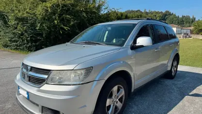 Usata Dodge Journey 140 CV (102 kW) 2010 Grigio SUV
