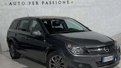 Usata Opel Astra 125 CV (91 kW) 2010