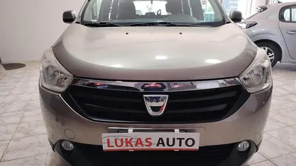 Usata Dacia Lodgy 85 CV (62 kW) 2012 Monovolume