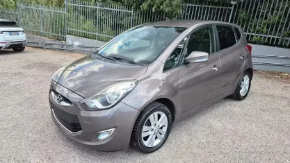 Usata Hyundai ix20 Comfort 90 CV (66 kW) 2013 Marrone Utilitaria