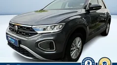 Grigio metallizzato Usata 2023 VW T-Roc Style SUV | 23.900 € (Buon prezzo)