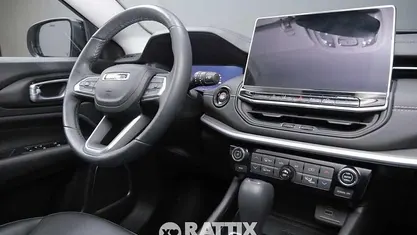 Usata 2024 Jeep Compass Altitude SUV | 26.234 € (Buon prezzo)