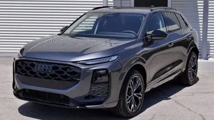 Nuova Audi Q3 S-Line 150 CV (110 kW) 2026 Nero metallizzato SUV