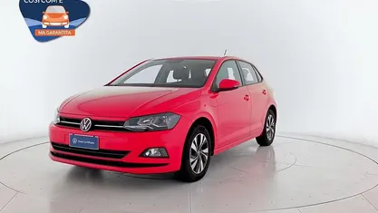 Rosso flash Usata 2021 VW Polo Comfortline Tre volumi | 14.900 € (Buon prezzo)