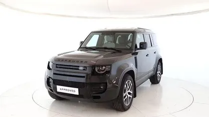 Grigio scuro Usata 2024 Land Rover Defender S SUV | 69.000 € (Buon prezzo)