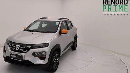 Begagnad Dacia Spring Comfort Plus 33 kW (45 HK) 2023 Silver Halvkombi