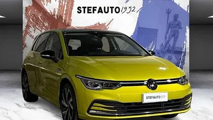 Usata VW Golf VIII Style 131 CV (96 kW) 2023 Giallo faro Berlina