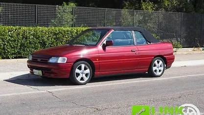 Usata Ford Escort Cabriolet 102 CV (75 kW) 1992 Cabrio