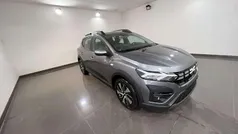 Grigio Nuova 2025 Dacia Sandero Expression Due volumi | 16.990 € (Buon prezzo)