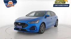 Bleu metallizzato scuro Usata 2022 Ford Focus ST-Line Tre volumi | 21.000 € (Buon prezzo)