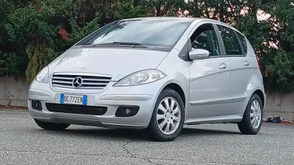 Usata Mercedes A180 Elegance 109 CV (80 kW) 2007 Argento Berlina