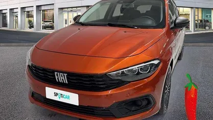 Arancione Usata 2024 Fiat Tipo Tre volumi | 13.950 € (Super prezzo)