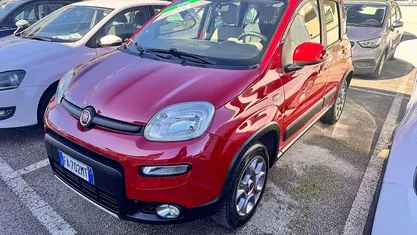 Usata Fiat Panda 4x4 86 CV (63 kW) 2015 Rosso Utilitaria