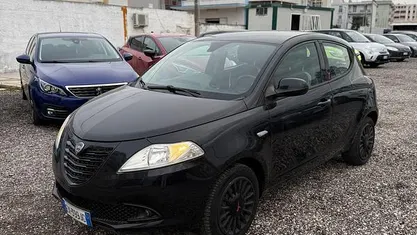 Usata Lancia Ypsilon 69 CV (50 kW) 2014 Utilitaria