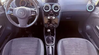 Usata Opel Corsa Edition 75 CV (55 kW) 2014 Grigio Utilitaria