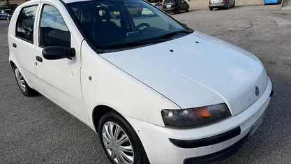 Usata Fiat Punto 80 CV (58 kW) 2001 Utilitaria