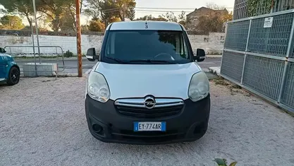 Begagnad Opel Combo 90 HK (66 kW) 2015 Minibuss