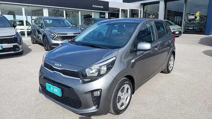 Grigio Usata 2023 Kia Picanto Urban Due volumi | 11.400 € (Buon prezzo)