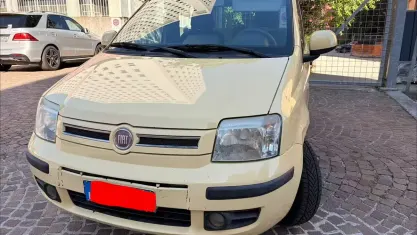 Usata Fiat Panda Active 60 CV (44 kW) 2010 Giallo Utilitaria