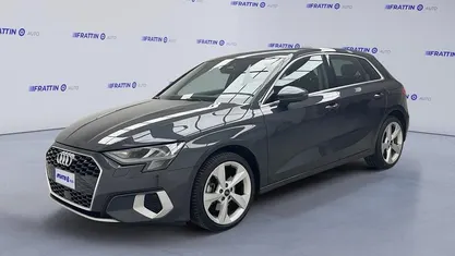 Usata Audi A3 Sportback Advanced 116 CV (85 kW) 2020 Grigio scuro Utilitaria