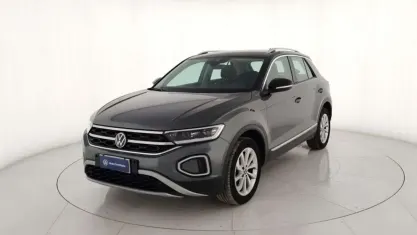Usata VW T-Roc Style 116 CV (85 kW) 2025 Grigio SUV