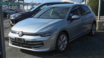 Grigio Usata 2025 VW Golf VIII Business Tre volumi | 25.900 € (Ottimo prezzo)