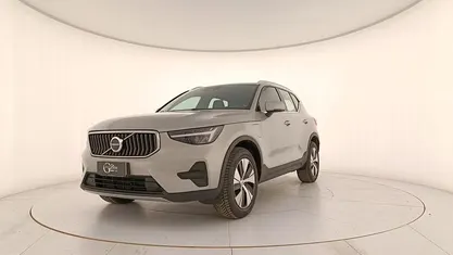 Usata Volvo XC40 Core 155 CV (114 kW) 2023 Grigio SUV