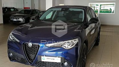 Begagnad Alfa Romeo Stelvio Business 210 HK (154 kW) 2017 Blå SUV