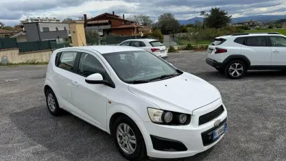 Usata Chevrolet Aveo LT 75 CV (55 kW) 2012 Bianco Berlina