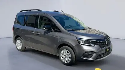 Usado Renault Kangoo 131 HP (96 kW) 2023 Cinzento Monovolume