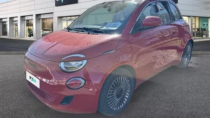 Usata Fiat 500e Red 69 kW (95 CV) 2021 Rosso Utilitaria