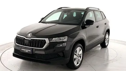 Nero Usata 2025 Skoda Karoq Executive SUV | 25.800 € (Buon prezzo)