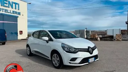 Usata Renault Clio IV Business 75 CV (55 kW) 2019 Bianco Berlina