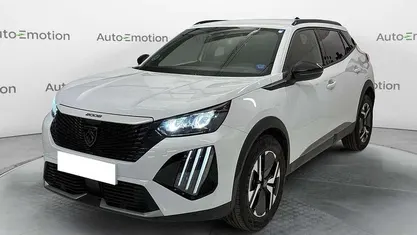 Usata Peugeot 2008 Allure 102 CV (75 kW) 2024 Bianco SUV