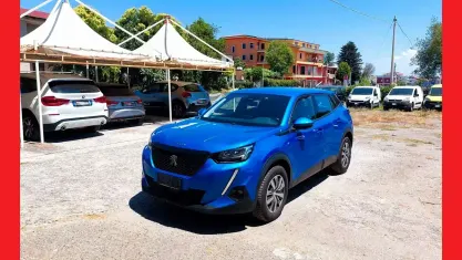 Usata Peugeot 2008 Active 110 CV (80 kW) 2021 Bluazzurro SUV
