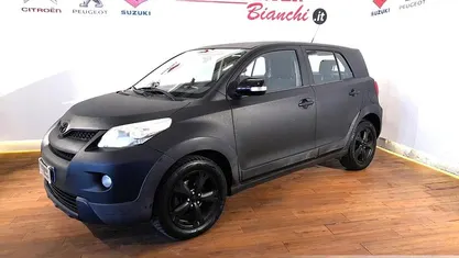 Usata Toyota Urban Cruiser Luxury 90 CV (66 kW) 2010 Utilitaria