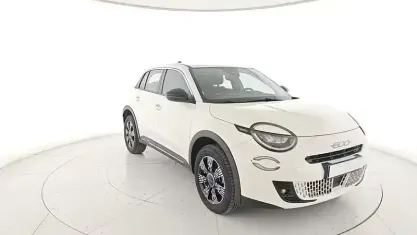 Usata Fiat 600 110 CV (80 kW) 2025 Bianco SUV