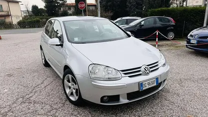 Usata VW Golf V 105 CV (77 kW) 2007 Berlina
