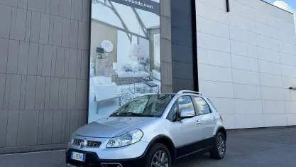 Usata Fiat Sedici 135 CV (99 kW) 2012 Grigio SUV