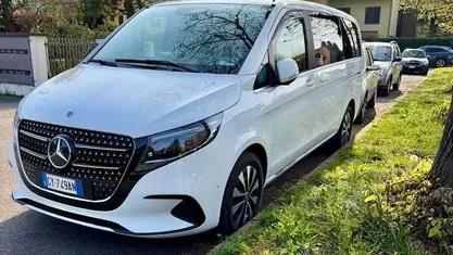 Usata Mercedes V220 Avantgarde 163 CV (119 kW) 2025 Bianco Monovolume