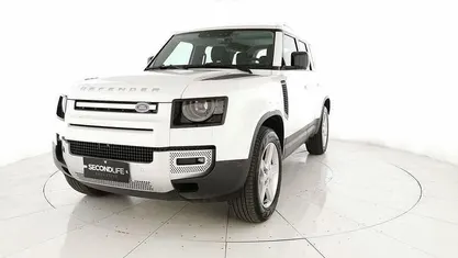 Usata Land Rover Defender SE 200 CV (147 kW) 2023 SUV
