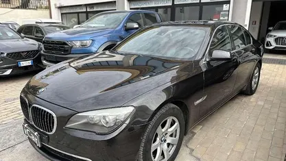 Grigio Usata 2009 BMW 730 Tre volumi | 12.900 € (Buon prezzo)