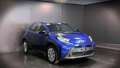 Blu Usata 2025 Toyota Aygo X Active SUV | 13.700 € (Super prezzo)