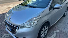 Grigio Usata 2014 Peugeot 208 Active Due volumi | 6800 € (Buon prezzo)