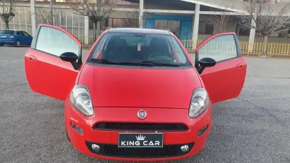 Usata Fiat Punto Street 75 CV (55 kW) 2013 Rosso Utilitaria