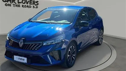 Usata Renault Clio V Techno 101 CV (74 kW) 2024 Blu scuro Utilitaria